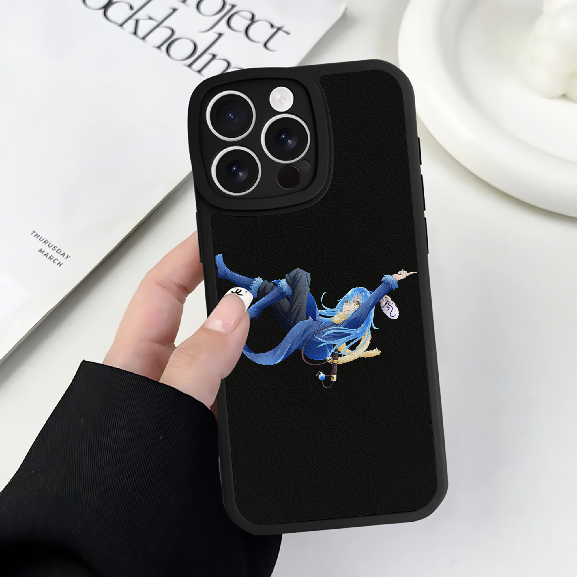 （画像用） 転スラ Regarding Reincarnated to Slime 【iPhone 16シリーズ対応】シリコンスマホケース（レザー調） 材質：シリコン